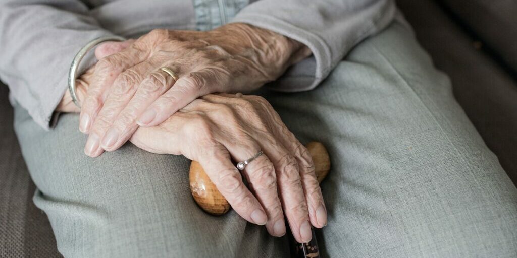 hand 3666974 1280 hand 3666974 1280